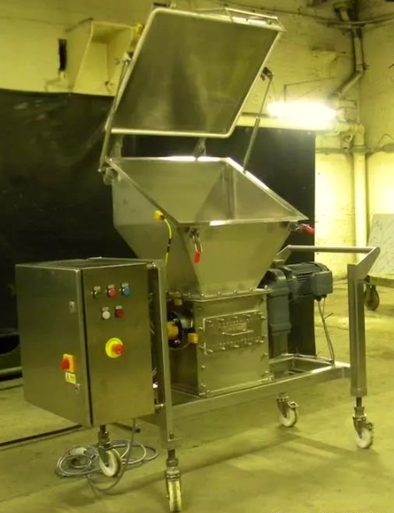 移動投料工作站、移動破碎機、移動振動篩的實